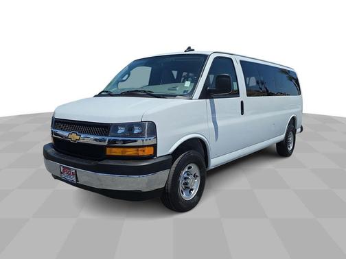 Summit White 2025 Chevrolet Express 3500 LT