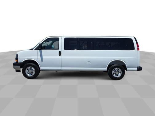 Summit White 2025 Chevrolet Express 3500 LT