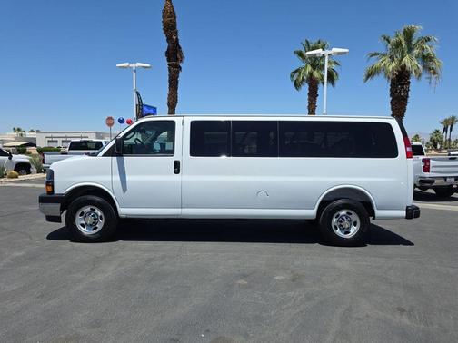 Summit White 2025 Chevrolet Express 3500 LT