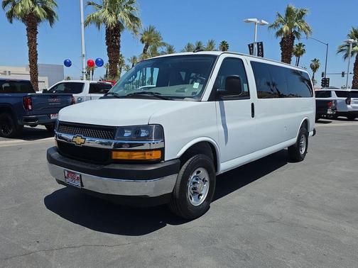Summit White 2025 Chevrolet Express 3500 LT