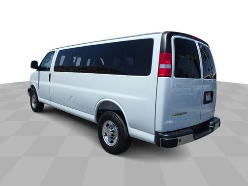 Summit White 2025 Chevrolet Express 3500 LT