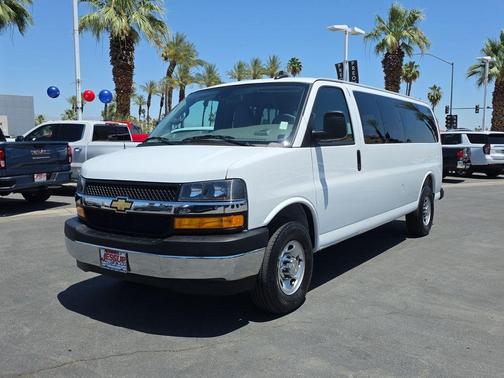 Summit White 2025 Chevrolet Express 3500 LT