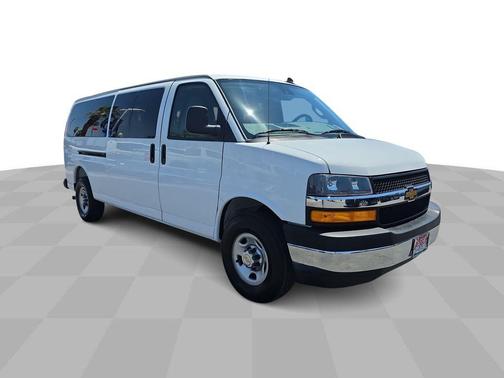 Summit White 2025 Chevrolet Express 3500 LT