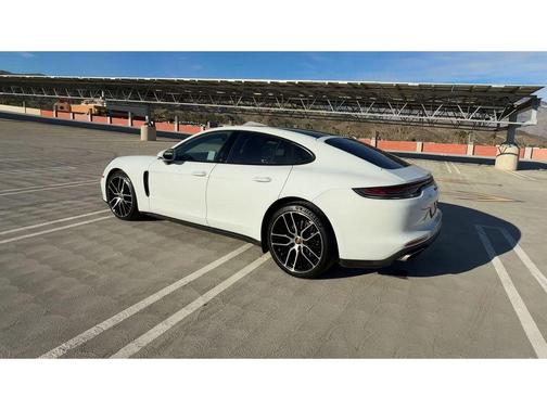 2021 Porsche Panamera 4