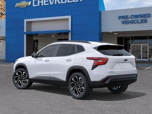 Summit White 2026 Chevrolet Trax 2RS