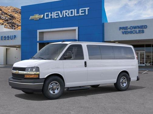 2026 Chevrolet Express 2500 LT