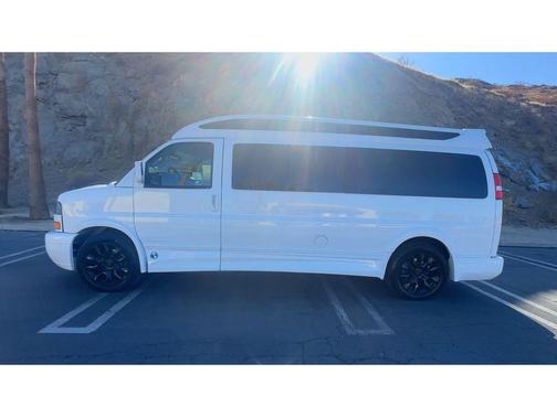 2024 GMC Savana 2500 Work Van