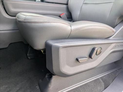 2025 Ford Expedition Max Active 4x2