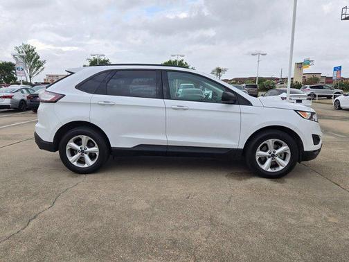 Oxford White 2017 Ford Edge SE