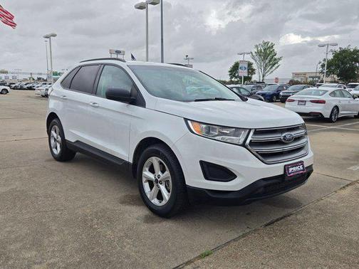 Oxford White 2017 Ford Edge SE