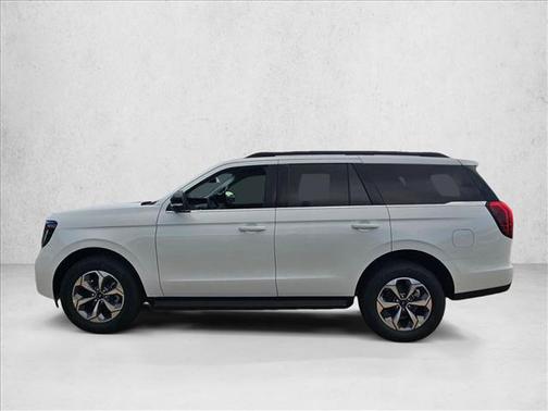 Star White Metallic Tri-Coat 2027 Ford Expedition Active
