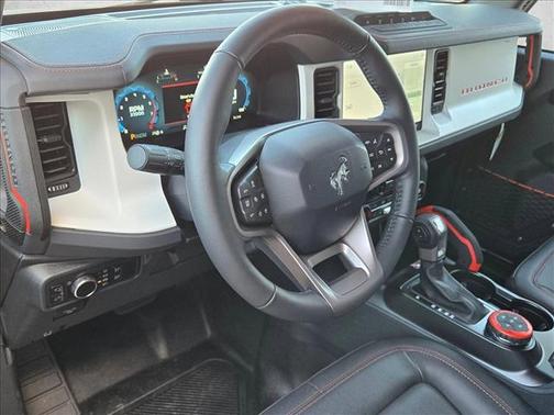 Oxford White 2025 Ford Bronco Stroppe Edition