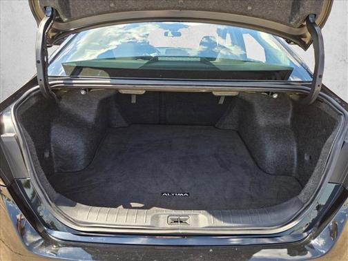 Super Black 2025 Nissan Altima SV FWD