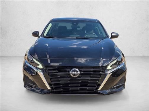 Super Black 2025 Nissan Altima SV FWD