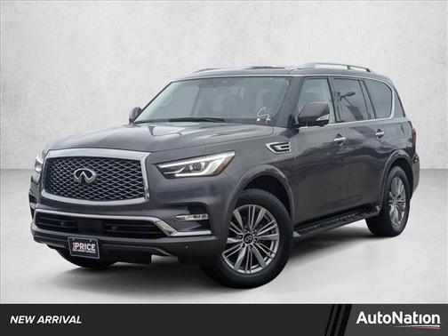 2022 INFINITI QX80 Luxe