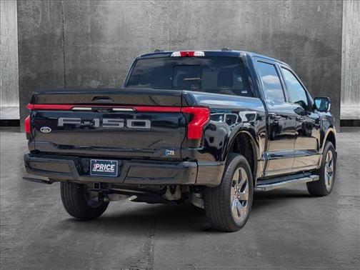 2023 Ford F-150 Lightning LARIAT