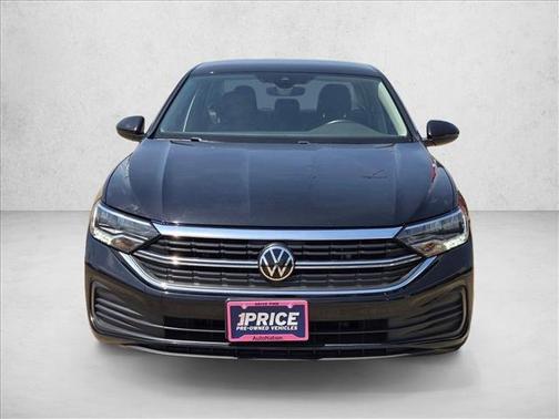 Deep Black Pearl 2024 Volkswagen Jetta 1.5T SE