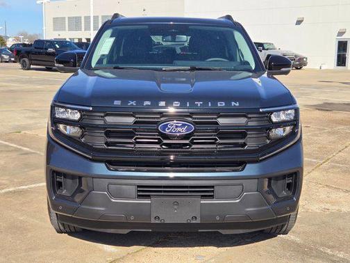 2026 Ford Expedition Max Active 4x2
