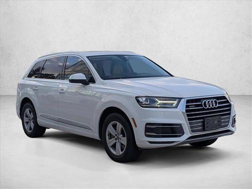 2019 Audi Q7 45 Premium