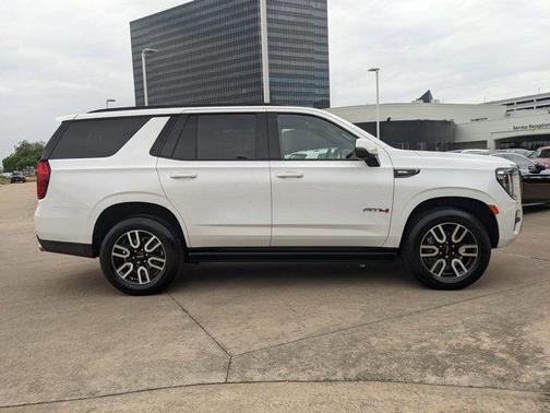 2022 GMC Yukon 4WD AT4