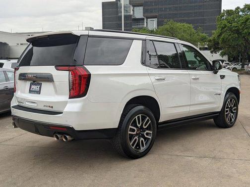 2022 GMC Yukon 4WD AT4