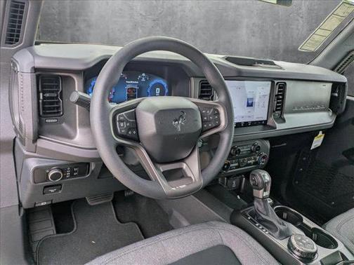 2025 Ford Bronco Base 4 Door 4x4