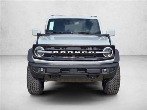 Avalanche Gray 2026 Ford Bronco Outer Banks