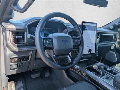 2025 Ford F-150 Lightning Platinum