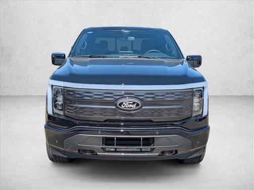 2025 Ford F-150 Lightning Platinum