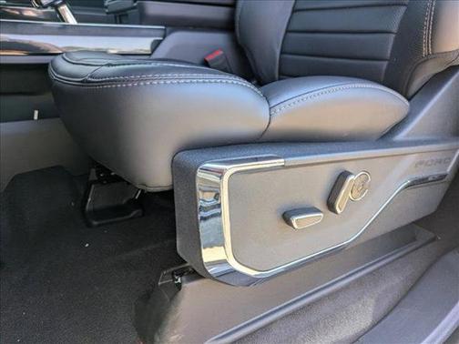 2025 Ford F-150 Lightning Platinum