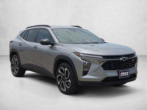 Sterling Gray Metallic 2025 Chevrolet Trax FWD 2RS