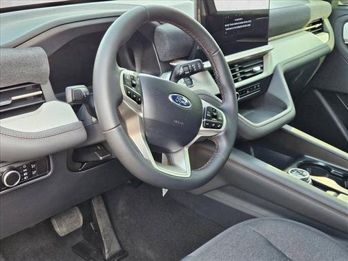 Space White Metallic 2026 Ford Explorer Active