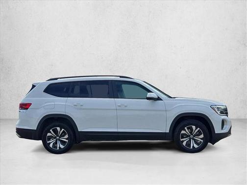 Pure White 2025 Volkswagen Atlas 2.0T SE