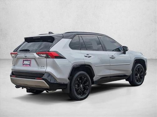 2022 Toyota RAV4 Hybrid SE