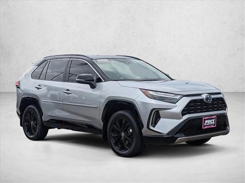 2022 Toyota RAV4 Hybrid SE