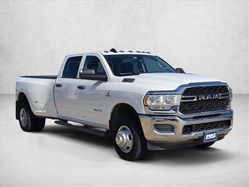 2020 RAM 3500 Tradesman Crew Cab 4x4 8' Box