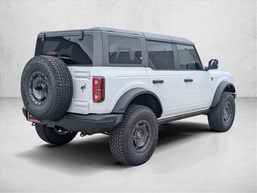 Oxford White 2025 Ford Bronco Badlands