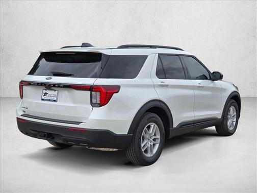 Star White Metallic Tri-Coat 2026 Ford Explorer Active