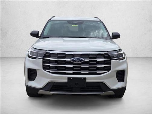 Star White Metallic Tri-Coat 2026 Ford Explorer Active