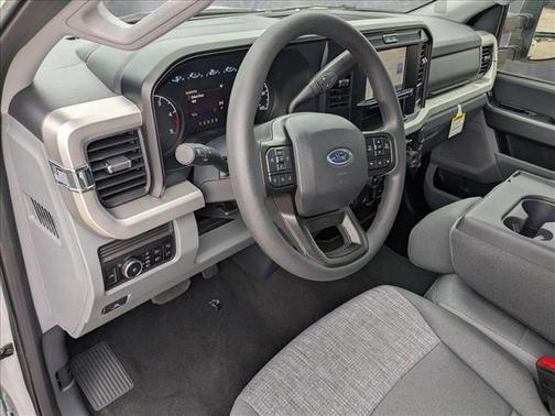 2025 Ford F-350 XLT
