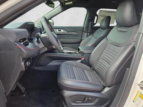 Star White Metallic Tri-Coat 2026 Ford Explorer ST-Line