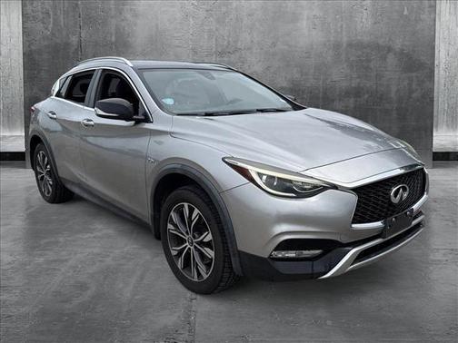 2018 INFINITI QX30 Premium