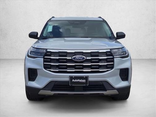 Space White Metallic 2026 Ford Explorer Active