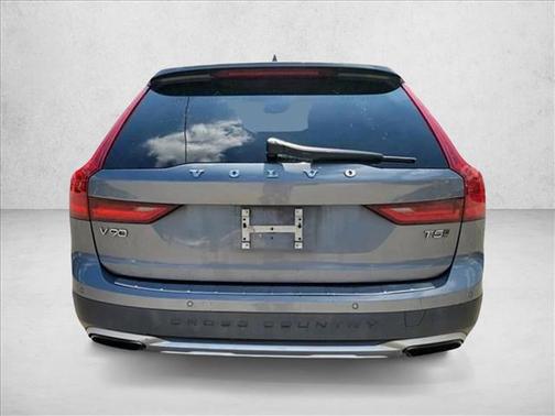 2018 Volvo V90 Cross Country T5