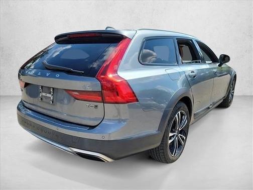 2018 Volvo V90 Cross Country T5
