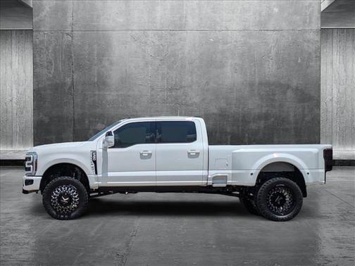 2025 Ford F-350 Platinum