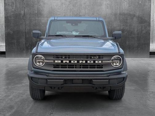 2025 Ford Bronco Base 4 Door 4x4