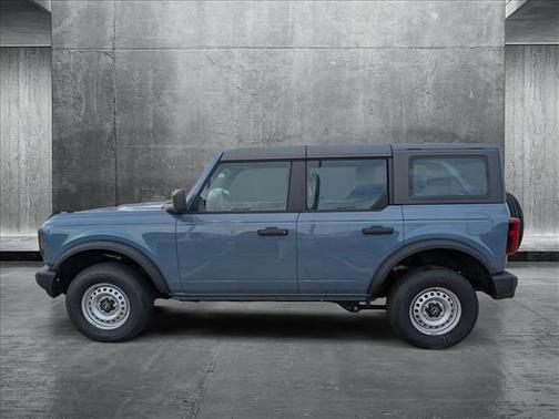 2025 Ford Bronco Base 4 Door 4x4
