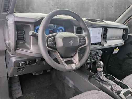 2025 Ford Bronco Base 4 Door 4x4