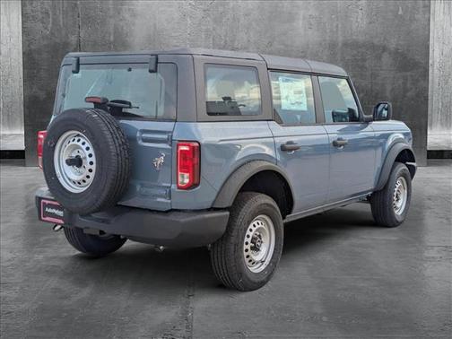 2025 Ford Bronco Base 4 Door 4x4